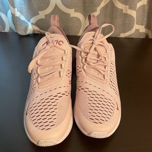 Nike Women Air Max 270